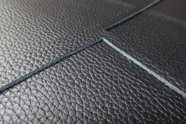 型抜きされた原皮