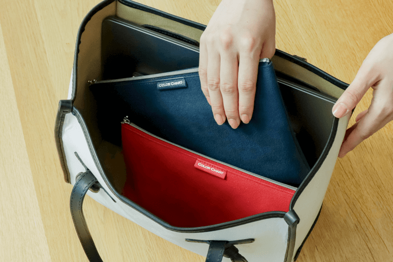 伊東屋　カラーチャート　ポーチ