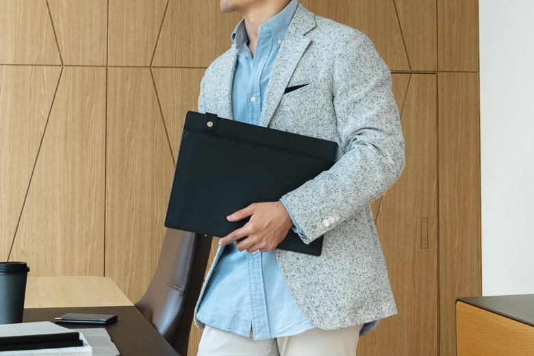 伊東屋　カラーチャート　ドキュメントクラッチ