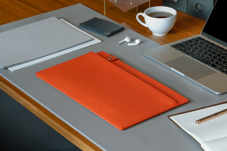 伊東屋　カラーチャート　ドキュメントクラッチ