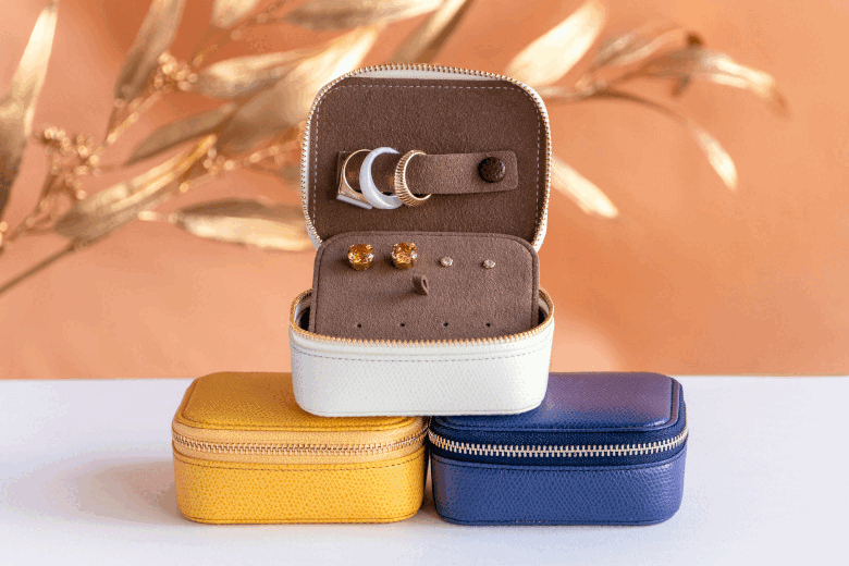 伊東屋　カラーチャート　ジュエリーケース