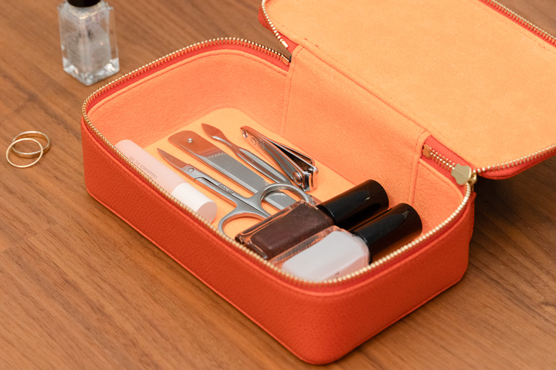 伊東屋　カラーチャート　革製メガネケース