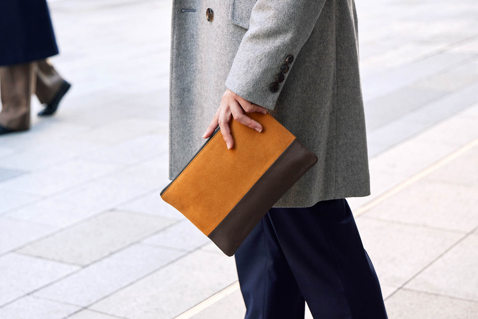 伊東屋　カラーチャート　二つ折り名刺入れ