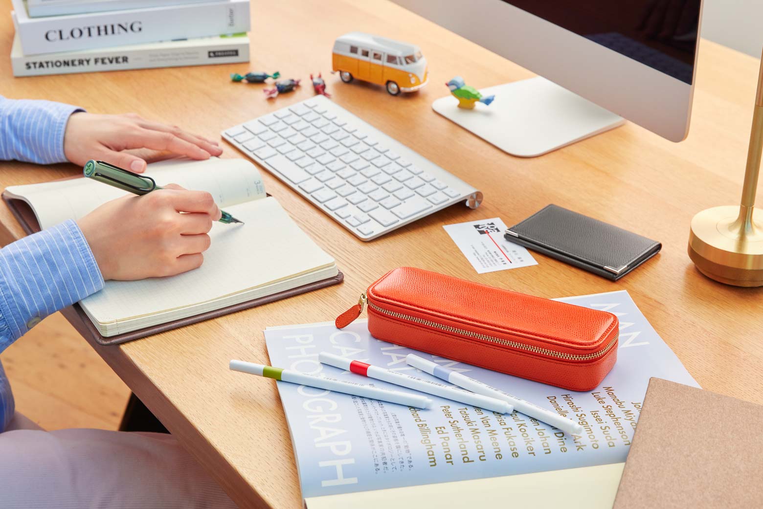 伊東屋　カラーチャート　ペンケース