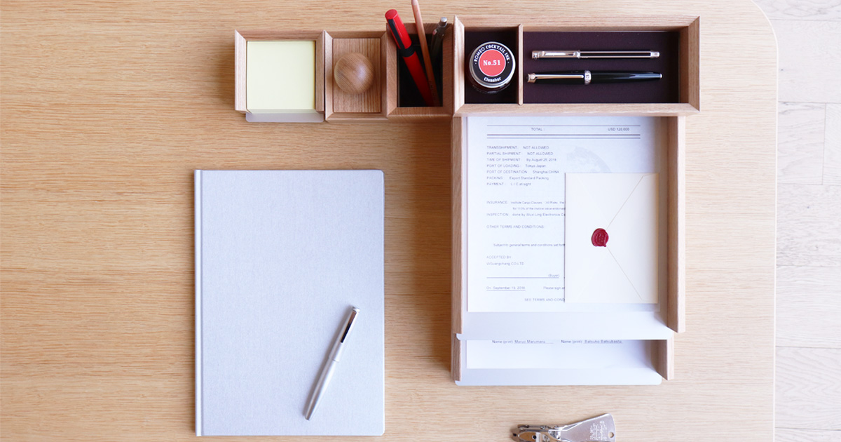 伊東屋　デスクトップステーショナリー